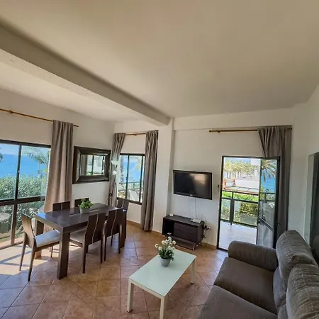 Skol 134 C - 1 Bedroom Marvellous Sea Views *